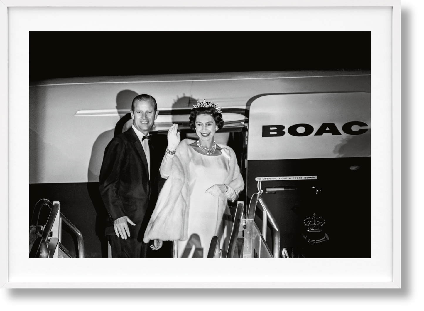Her Majesty, Queen, Royal B, plane (German, French, English) (AP)