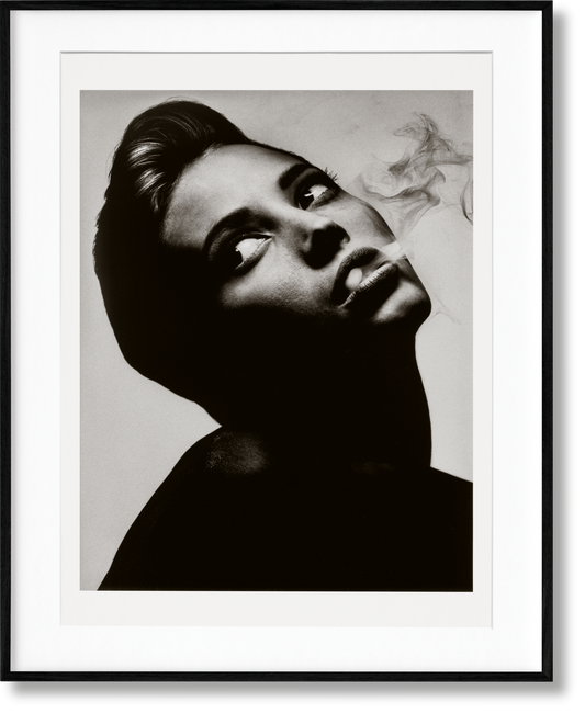 Albert Watson. Kaos. 2nd Edition. Art Edition No. 101–150, 'Christy Turlington (Smoke), New York City', 1990 (German, French, English) (AP)