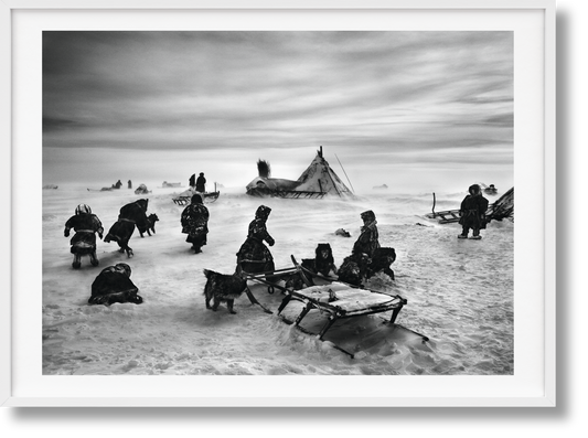 Sebastião Salgado. GENESIS, Art Edition No. 101–200 ‘North of the Ob River, Yamal Peninsula, Siberia, Russia’ (English)