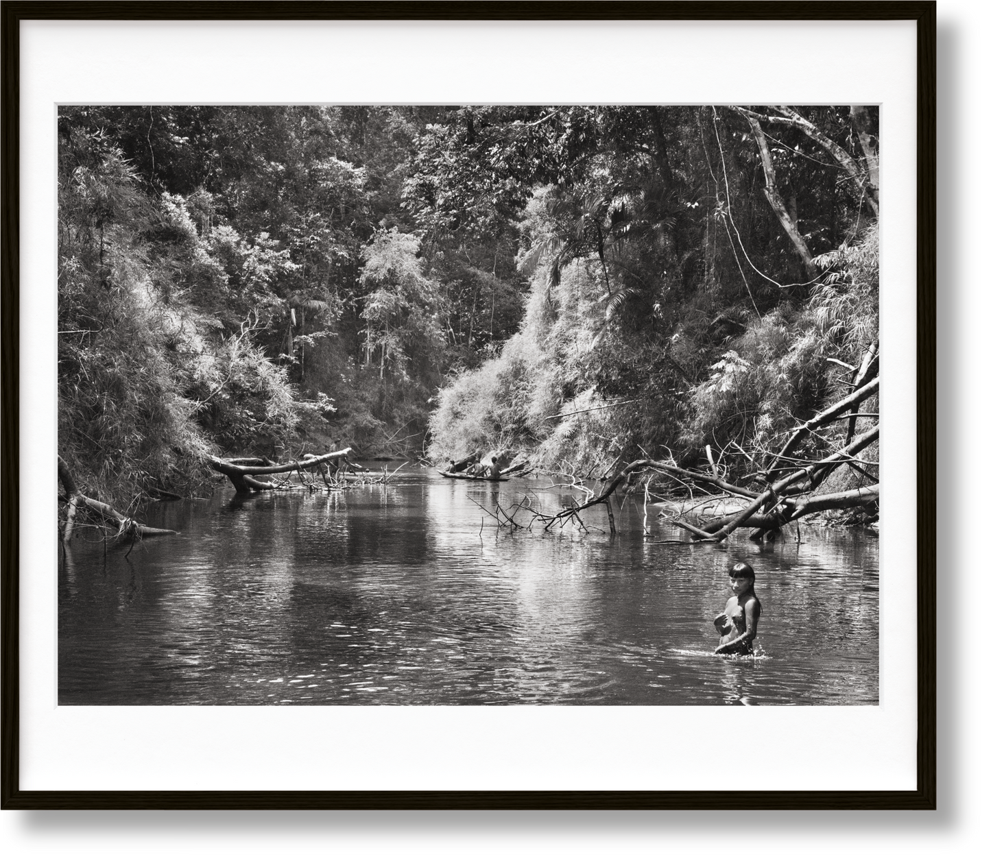 Salgado, Amazônia, Art B, Young Hatiri bathes (English)